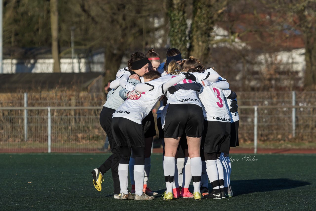 Bild 98 - Frauen SG Holstein Sued - SV Gruenweiss-Siebenbaeumen : Ergebnis: 0:2